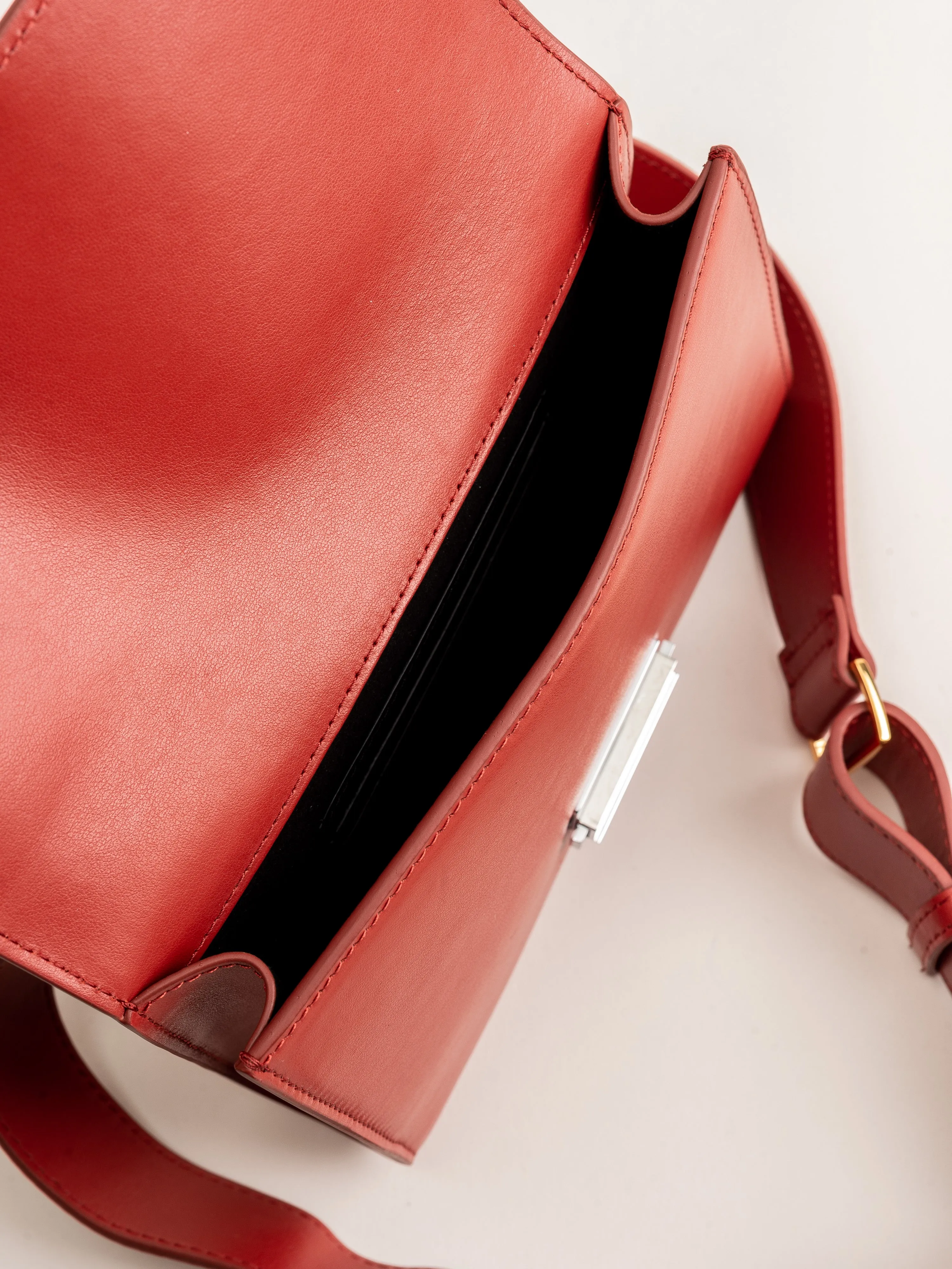 corzo belt bag- brownstone