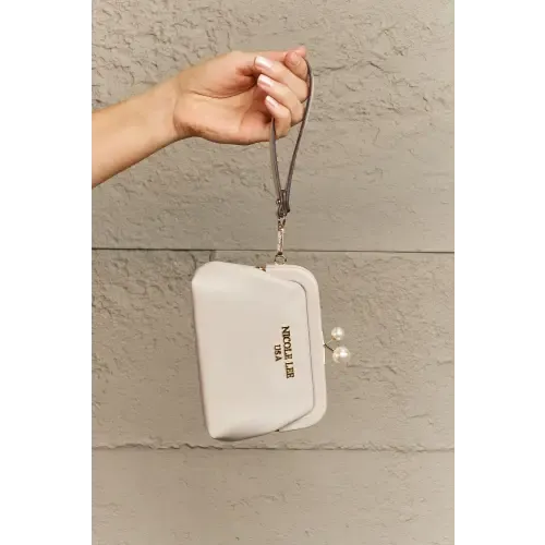 Elegant USA Pearl Coin Purse