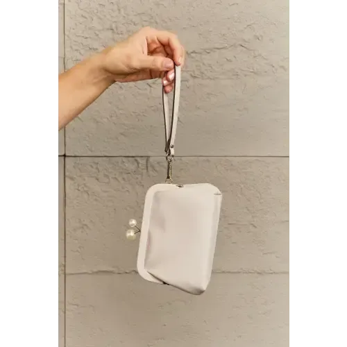 Elegant USA Pearl Coin Purse
