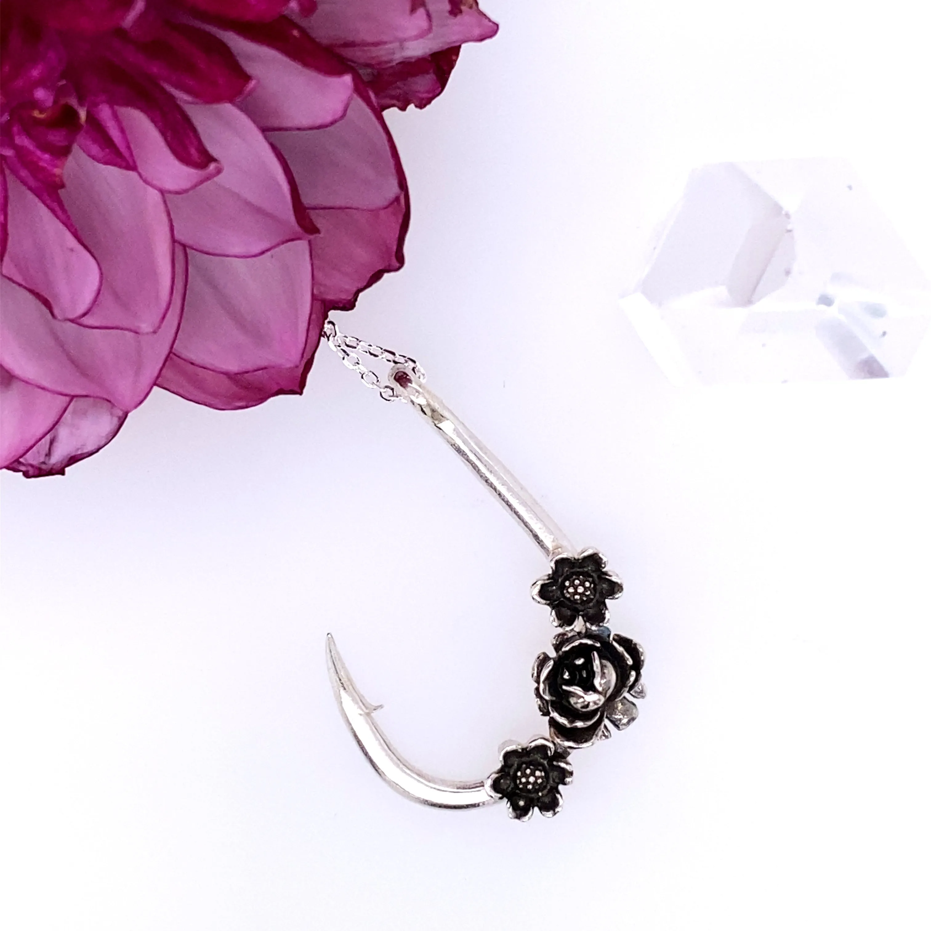 Floral Hook Necklace
