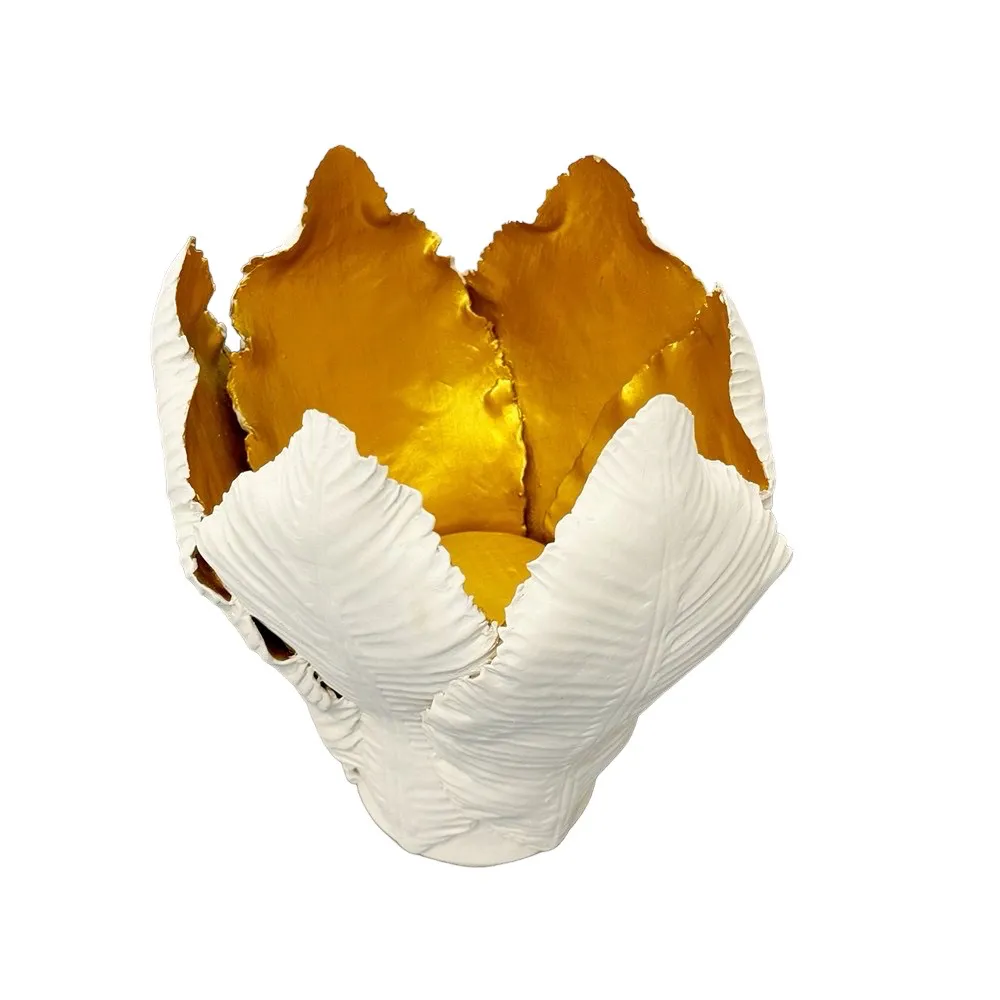 KIDDEE TAMDEE Leaf Candle Holder L - Natural Gold