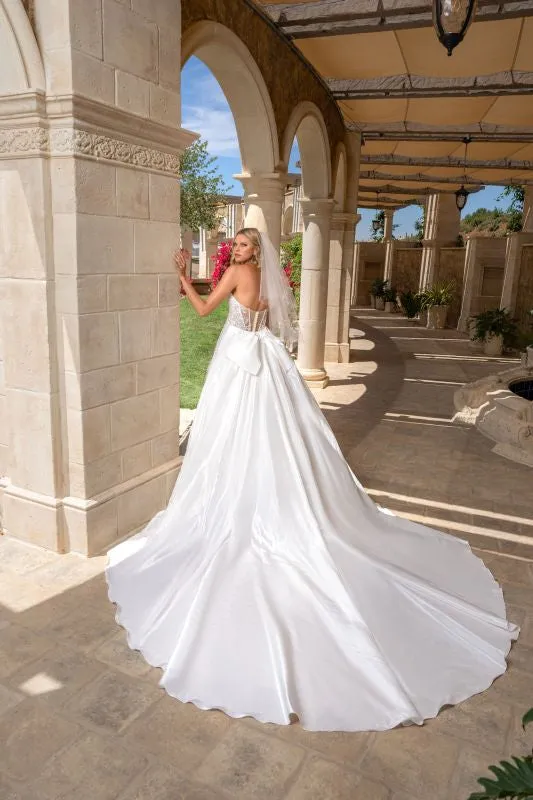 Kitty Chen Size 16 Birgitta Diamond White Detachable Train