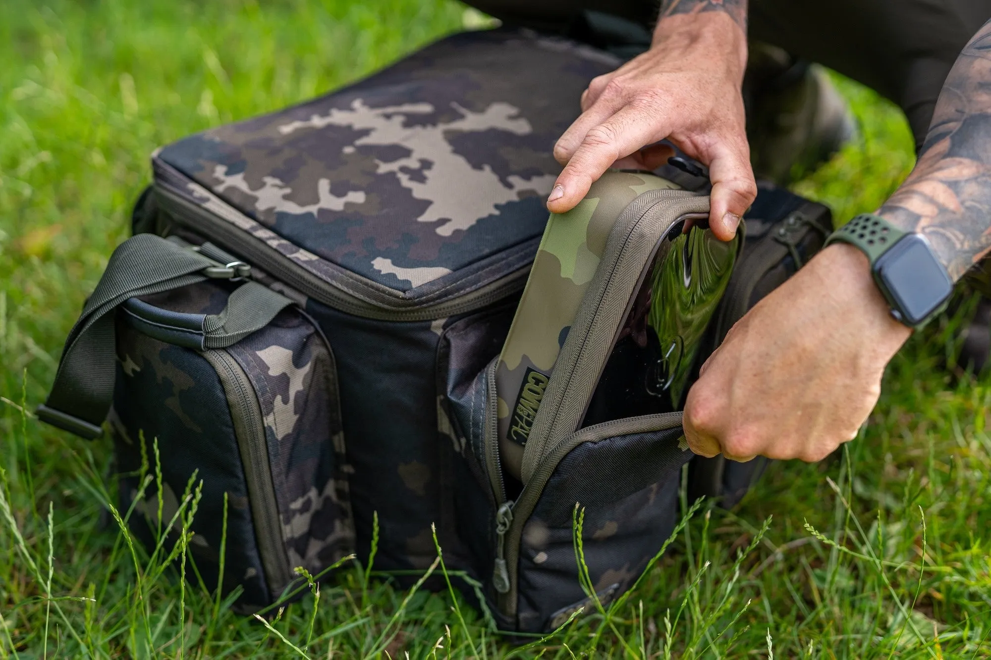 Korda Compac Xtra Large Carryall Dark Kamo