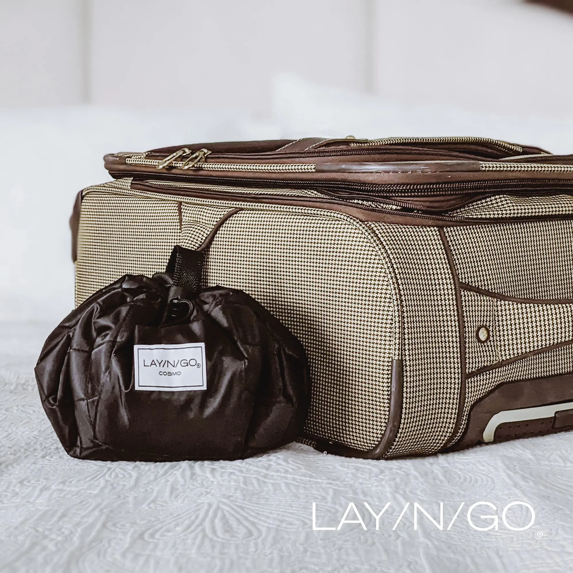 Lay-n-Go Cosmo Drawstring Cosmetic & Makeup Bag Organizer - Portable Drawstring Makeup Bag w/Zipper Pocket, Makeup Loops & More -Durable, Machine Washable Toiletry Bag (20", Metallic Silver)
