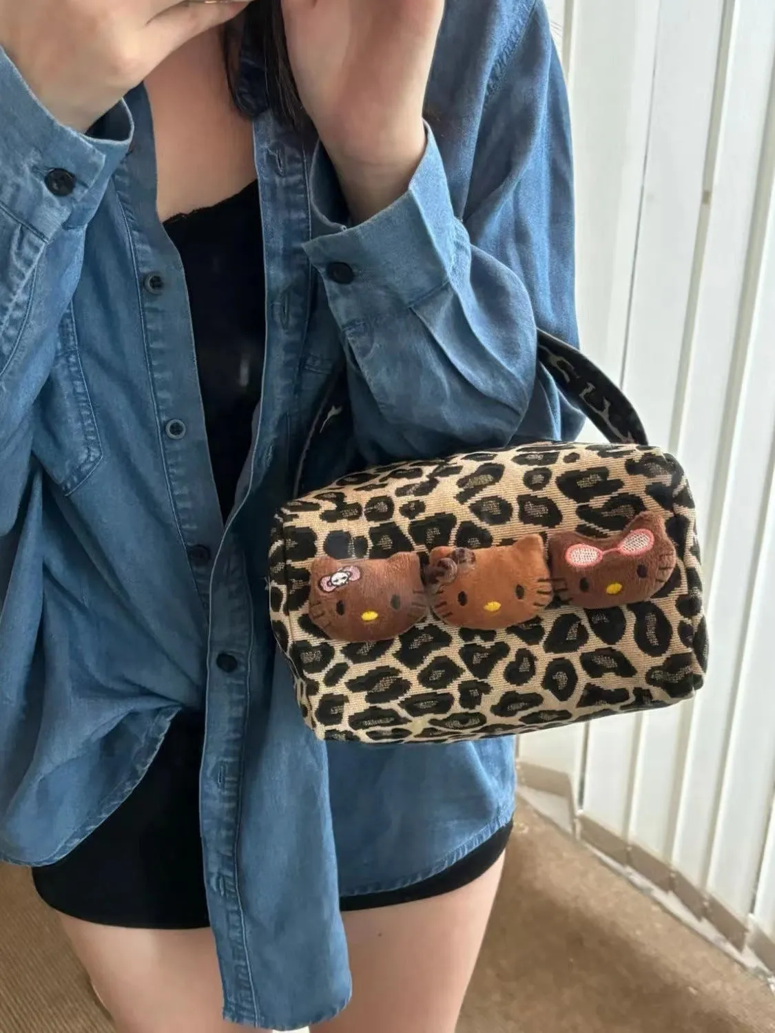 Leopard Print Niche Black-Skinned Kitty Cosmetic Bag - New Style, High-End, Large Capacity, Portable Handheld Makeup and Toiletry Storage Bag C-241128-2