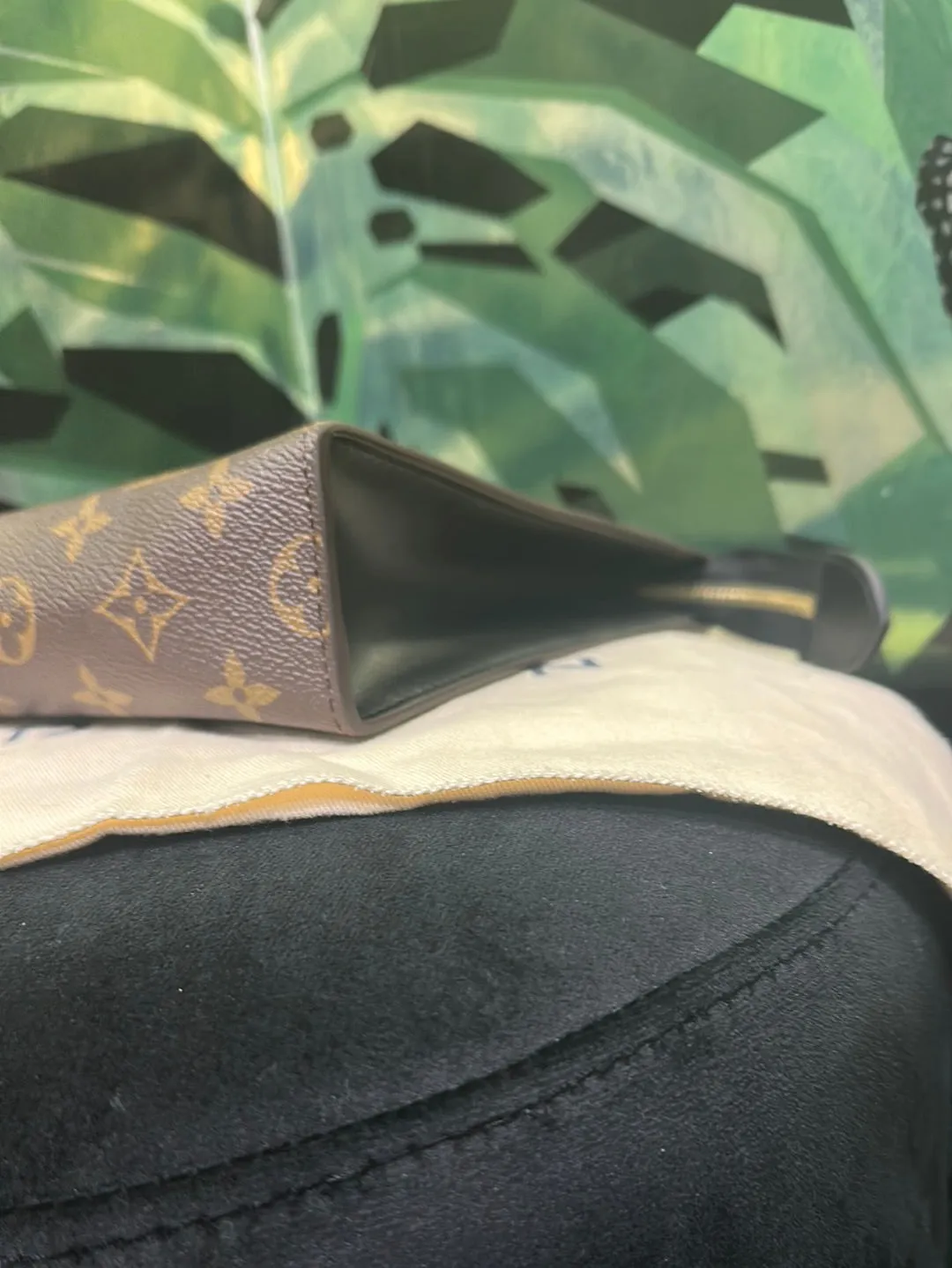 Louis Vuitton Pouchette with Black Sides 35