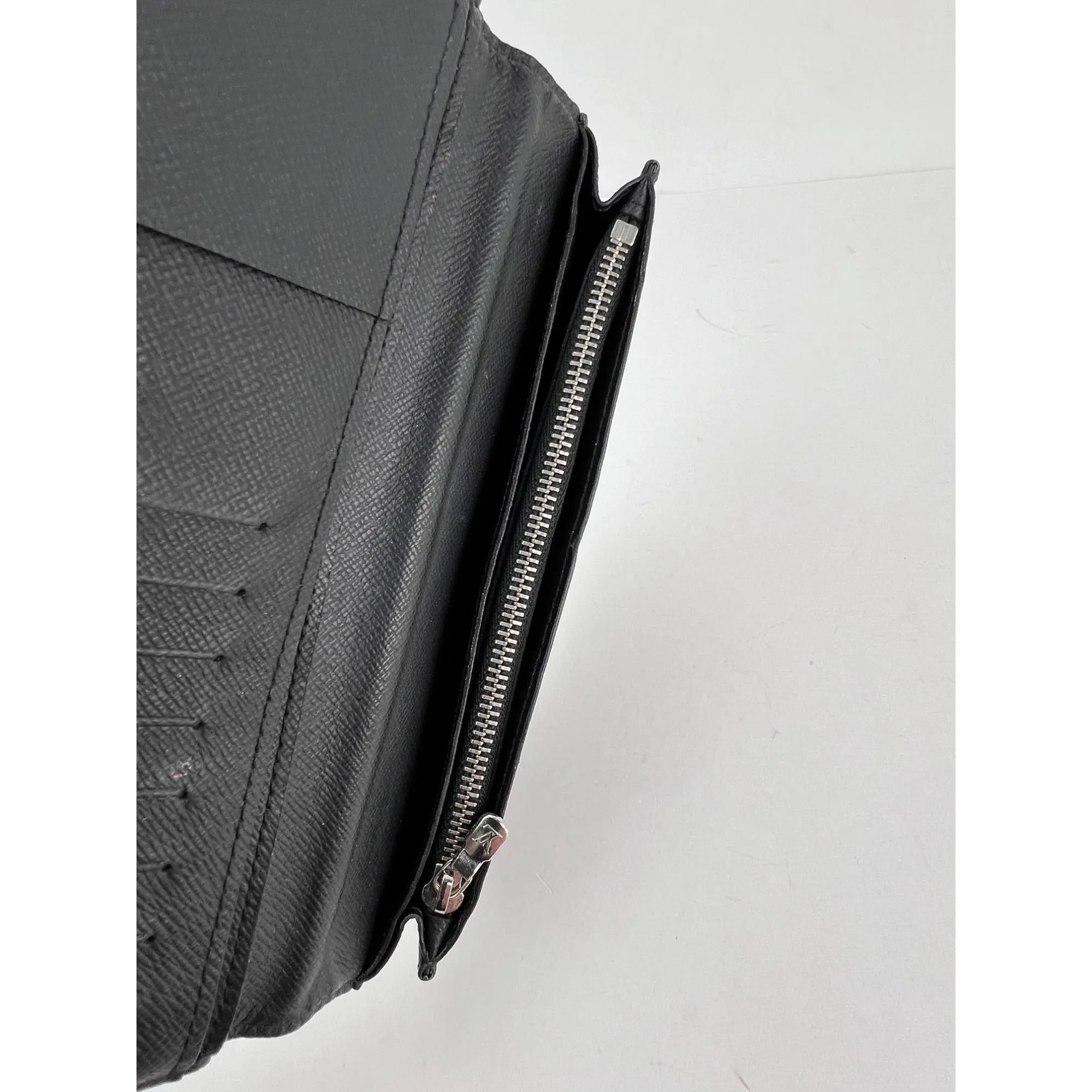 LOUIS VUITTON Damier Graphite Brazza Long Black Canvas Wallet