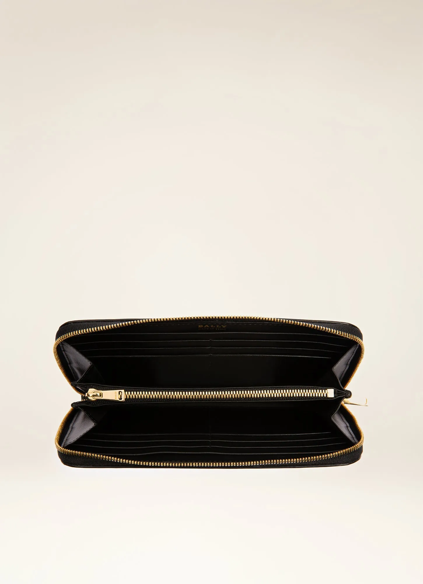 Lovenor - Clutch