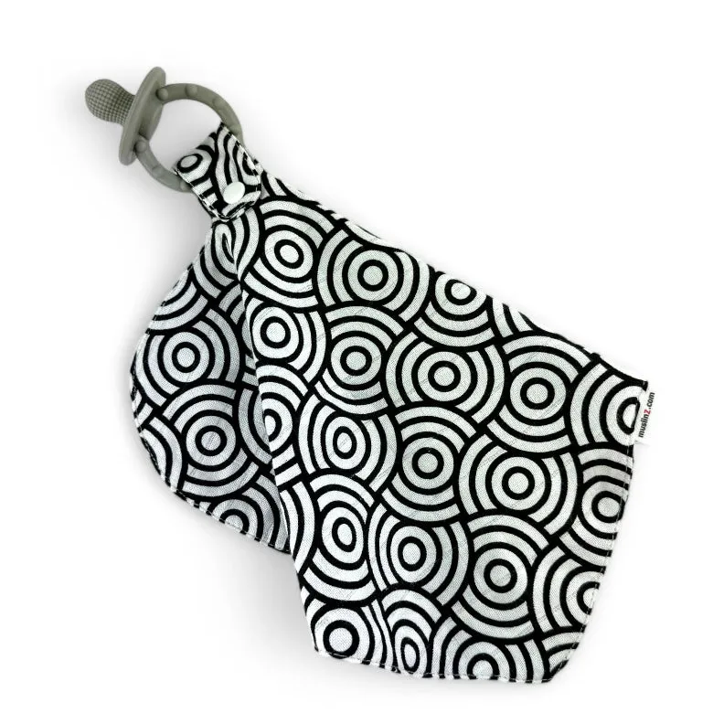 Mini Muzi Muslin Sensory Cloth by MuslinZ