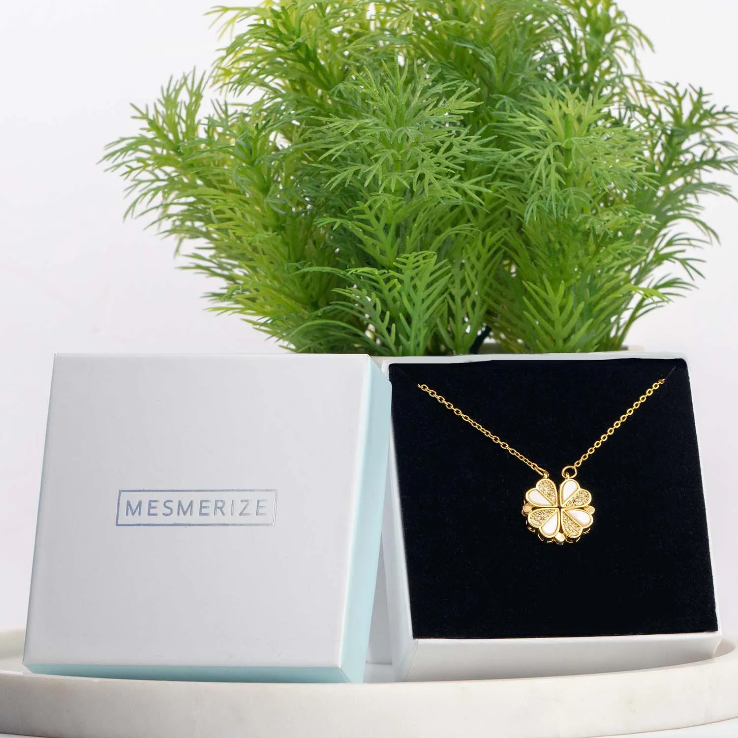 Mother of Pearl Magnetic Clover Heart Necklace