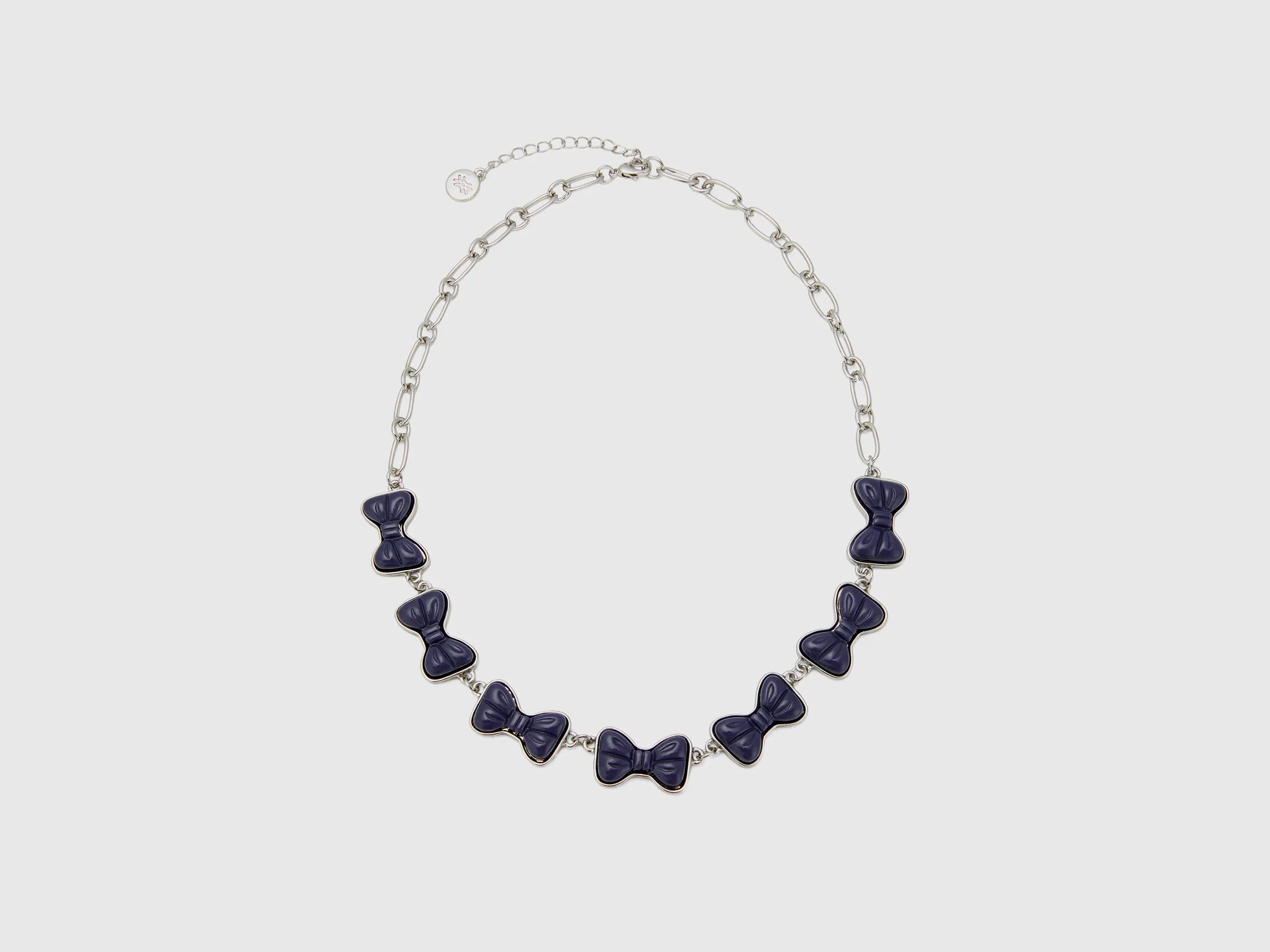 Patterned Clasp Necklace