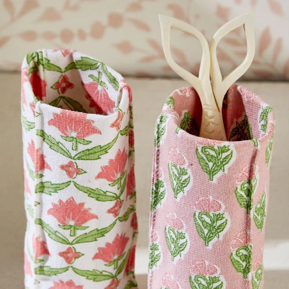 Two's Company "Looking Good Floral Print Weighted Eyeglasses Holder, Assorted 3 Patterns
