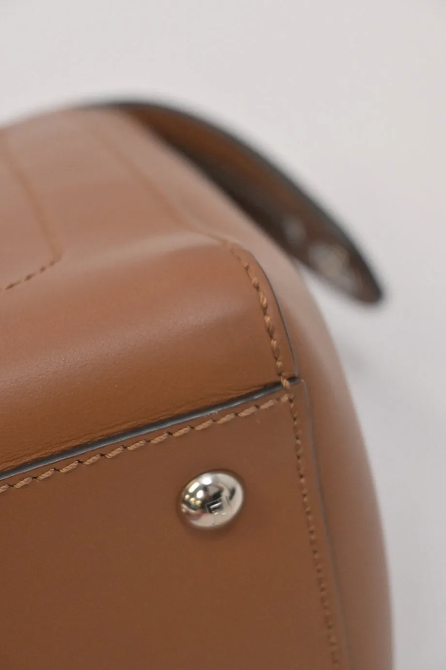 [WB6210] Fendi | Satchel