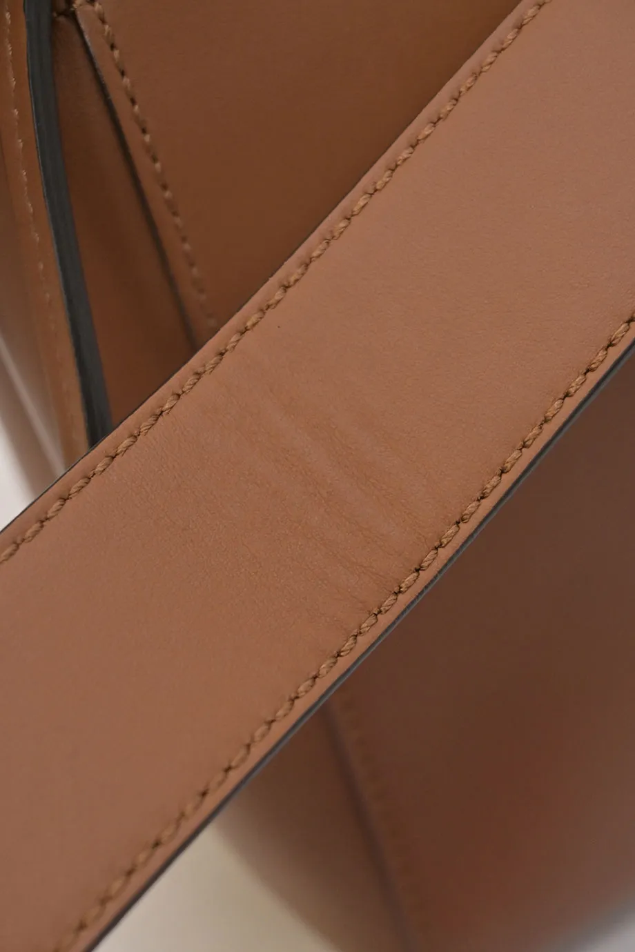 [WB6210] Fendi | Satchel