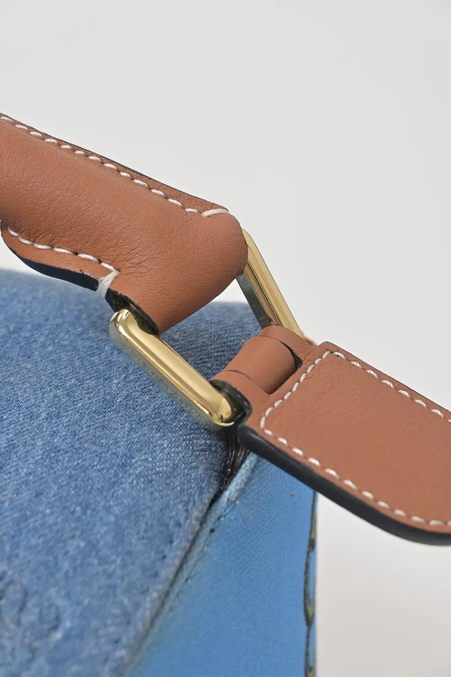 [WB7143] Loewe | Cross-Body Bag